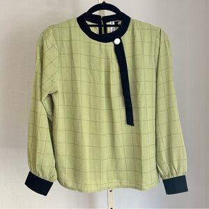 🌿 3 FOR $12 Pale Green Windowpane Print Long Sleeved Retro Style Blouse, Large